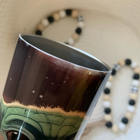 *IMPERFECTION* Baby YODA Custom 20 oz Srainless Steel Tumbler Cup - Picture 4 of 8